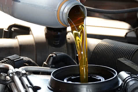 photo of engine oil change